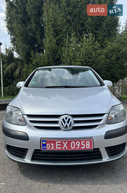 Хэтчбек Volkswagen Golf Plus 2005 в 