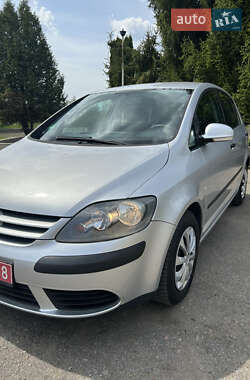 Хэтчбек Volkswagen Golf Plus 2005 в 