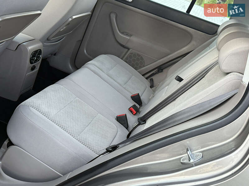 Хэтчбек Volkswagen Golf Plus 2010 в Львове