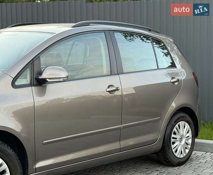 Хэтчбек Volkswagen Golf Plus 2010 в Львове