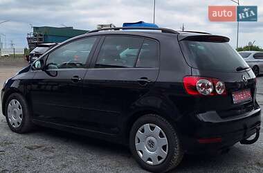 Хэтчбек Volkswagen Golf Plus 2010 в 