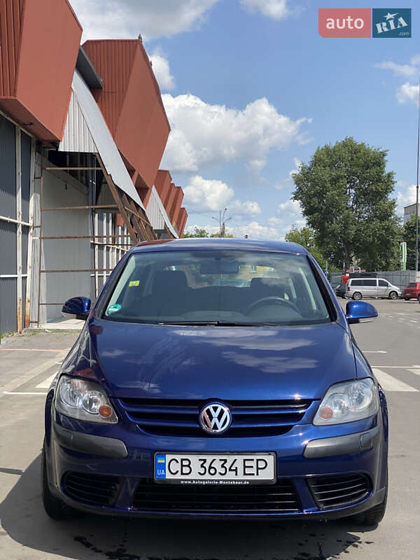 Хэтчбек Volkswagen Golf Plus 2005 в 