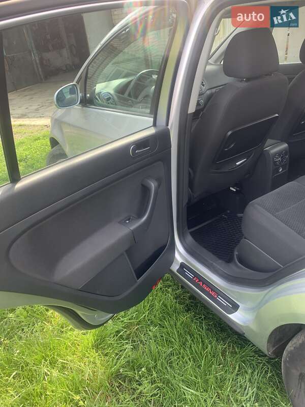 Хэтчбек Volkswagen Golf Plus 2010 в Тальном