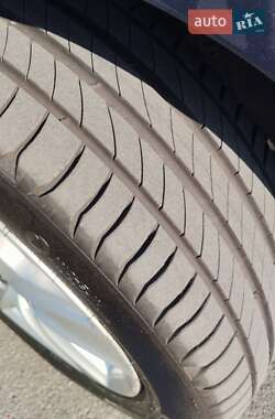 Хэтчбек Volkswagen Golf Plus 2009 в 