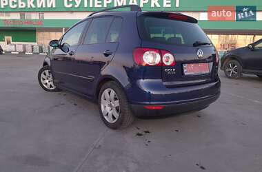 Хетчбек Volkswagen Golf Plus 2009 в 