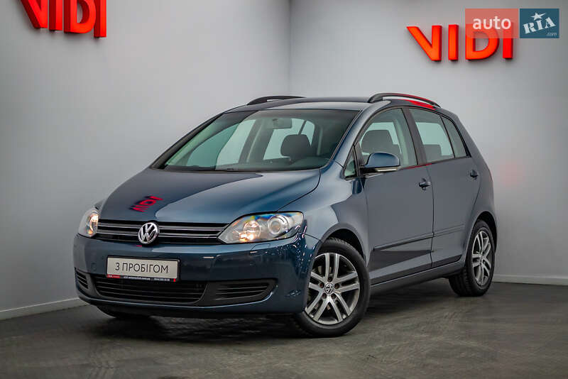 Хэтчбек Volkswagen Golf Plus 2009 в 