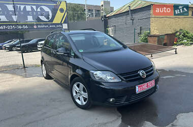 Хэтчбек Volkswagen Golf Plus 2009 в 