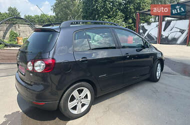 Хэтчбек Volkswagen Golf Plus 2009 в 