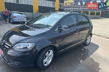 Хэтчбек Volkswagen Golf Plus 2009 в 