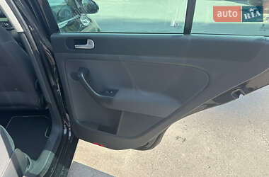 Хэтчбек Volkswagen Golf Plus 2009 в 