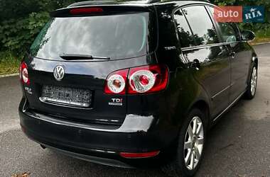 Хэтчбек Volkswagen Golf Plus 2010 в 