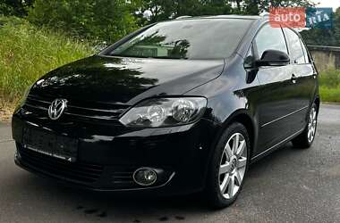 Хэтчбек Volkswagen Golf Plus 2010 в 
