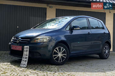 Хэтчбек Volkswagen Golf Plus 2005 в 