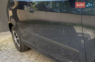 Хэтчбек Volkswagen Golf Plus 2005 в 