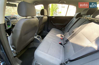 Хэтчбек Volkswagen Golf Plus 2005 в 