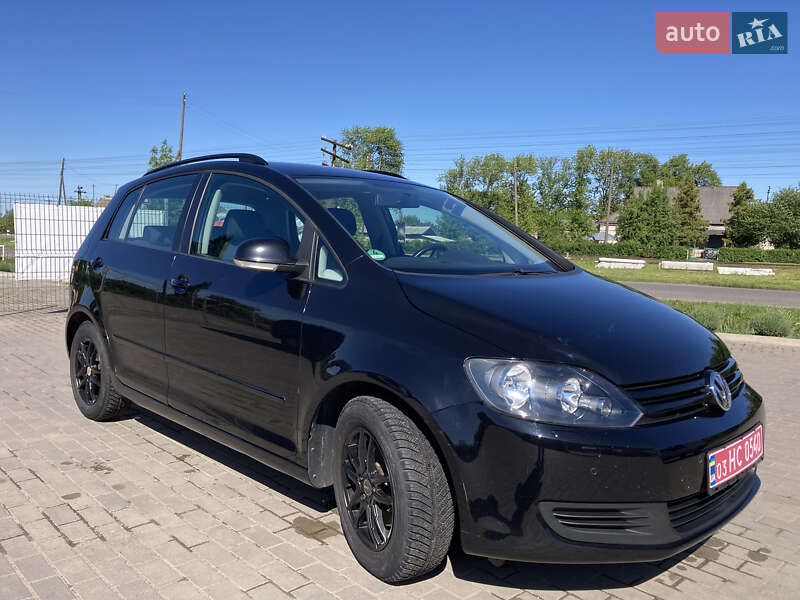 Хетчбек Volkswagen Golf Plus 2010 в Нововолинську