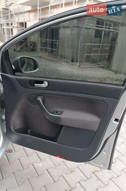 Хэтчбек Volkswagen Golf Plus 2008 в 