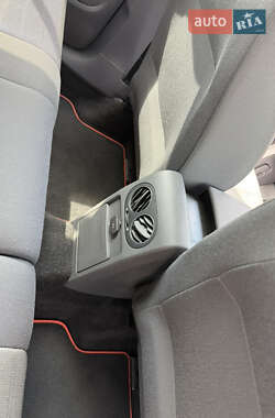 Хэтчбек Volkswagen Golf Plus 2006 в 