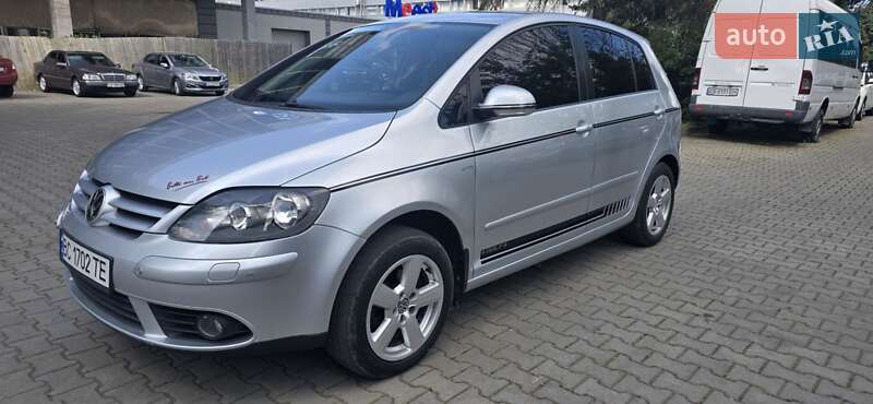 Хэтчбек Volkswagen Golf Plus 2006 в Черновцах