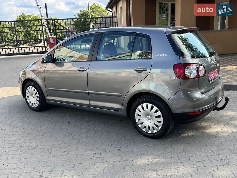Хэтчбек Volkswagen Golf Plus 2008 в Великой Багачке