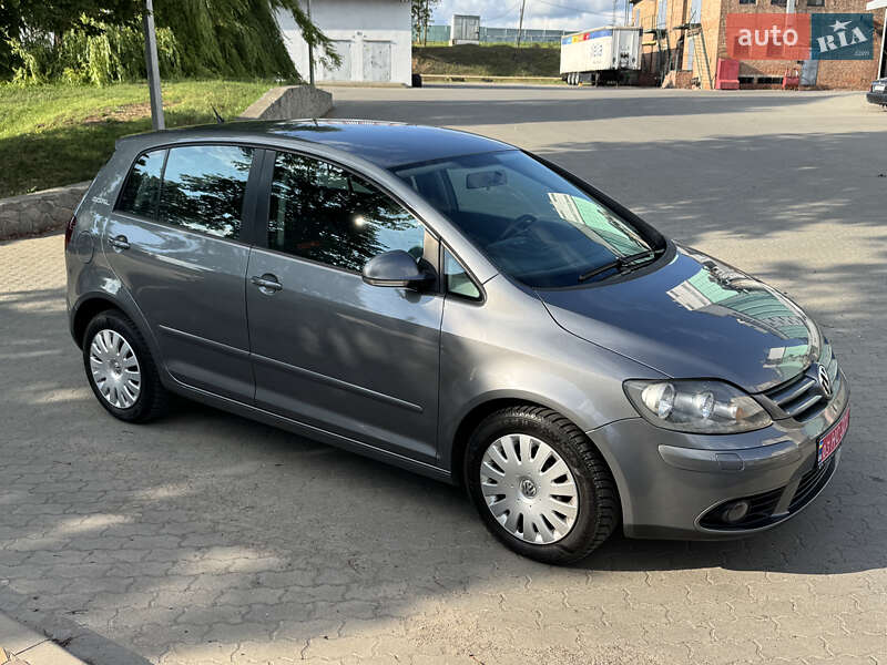 Хэтчбек Volkswagen Golf Plus 2008 в Великой Багачке