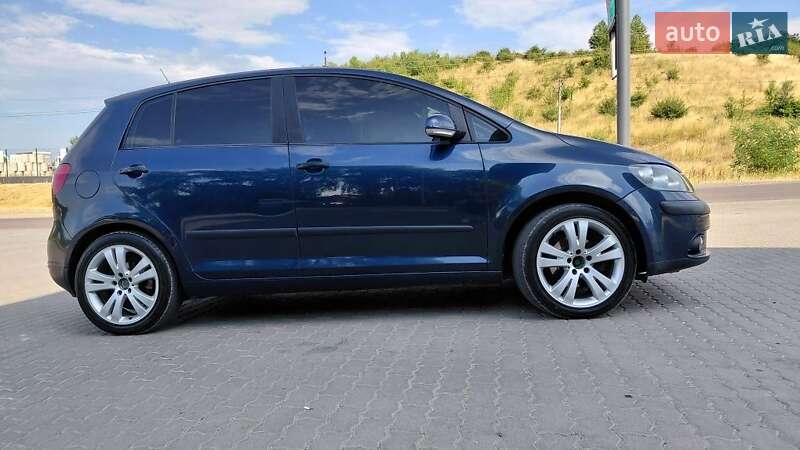 Хэтчбек Volkswagen Golf Plus 2006 в Берегово