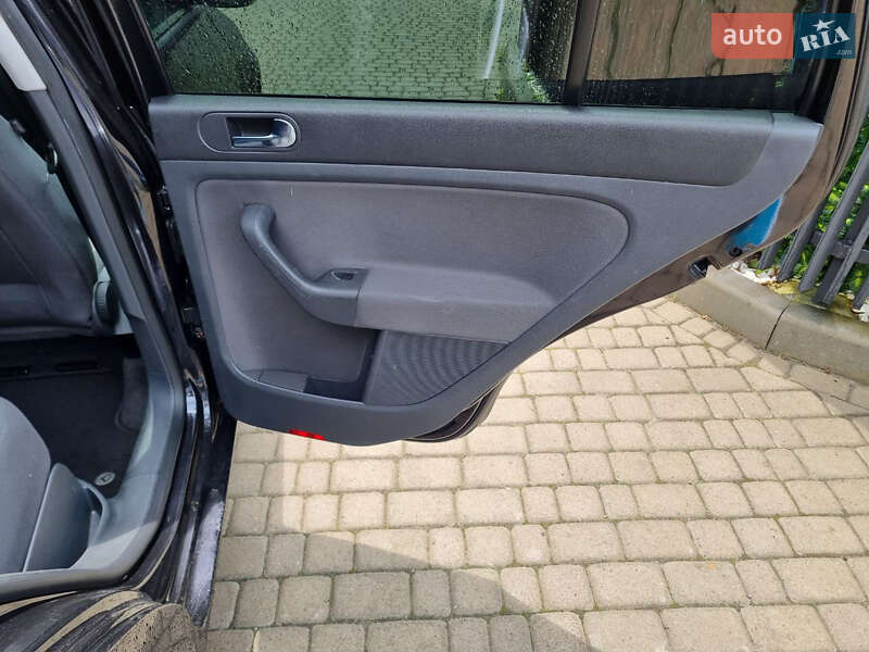 Хэтчбек Volkswagen Golf Plus 2005 в Львове