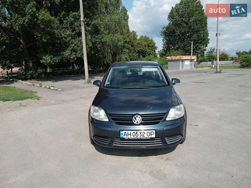 Хэтчбек Volkswagen Golf Plus 2008 в Монастырище