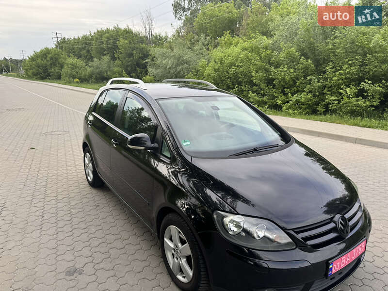 Хэтчбек Volkswagen Golf Plus 2009 в 