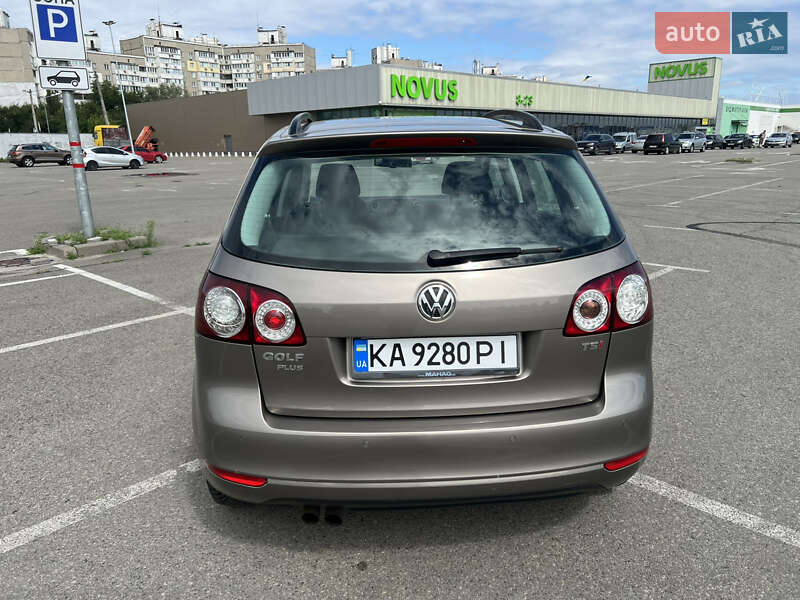 Хэтчбек Volkswagen Golf Plus 2009 в Киеве