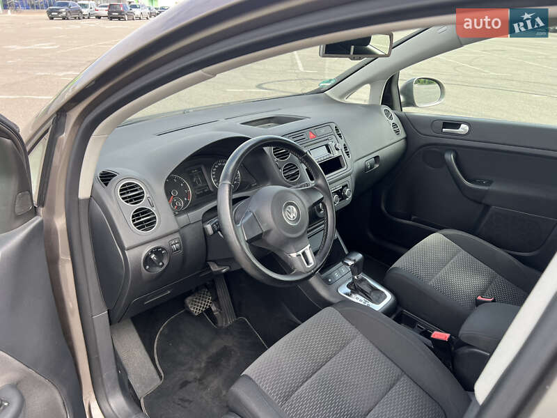 Хэтчбек Volkswagen Golf Plus 2009 в Киеве