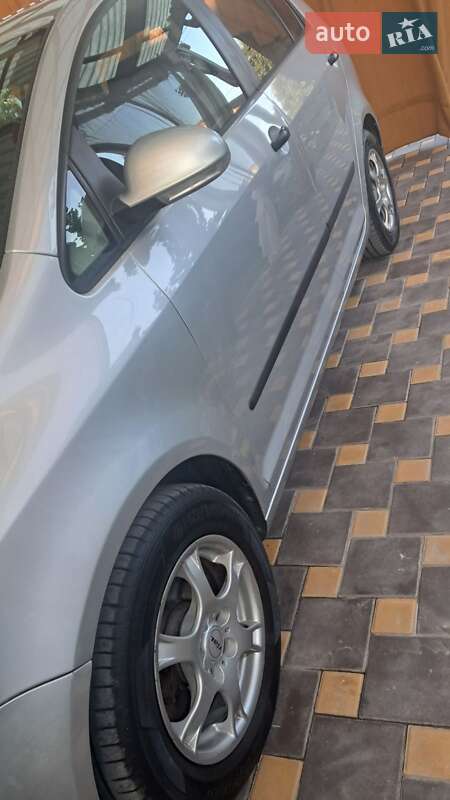 Хетчбек Volkswagen Golf Plus 2005 в Запоріжжі