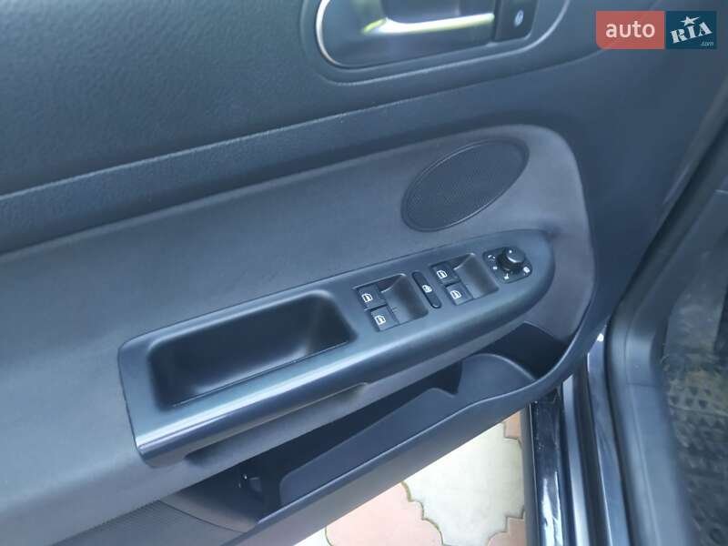 Хетчбек Volkswagen Golf Plus 2012 в Тернополі