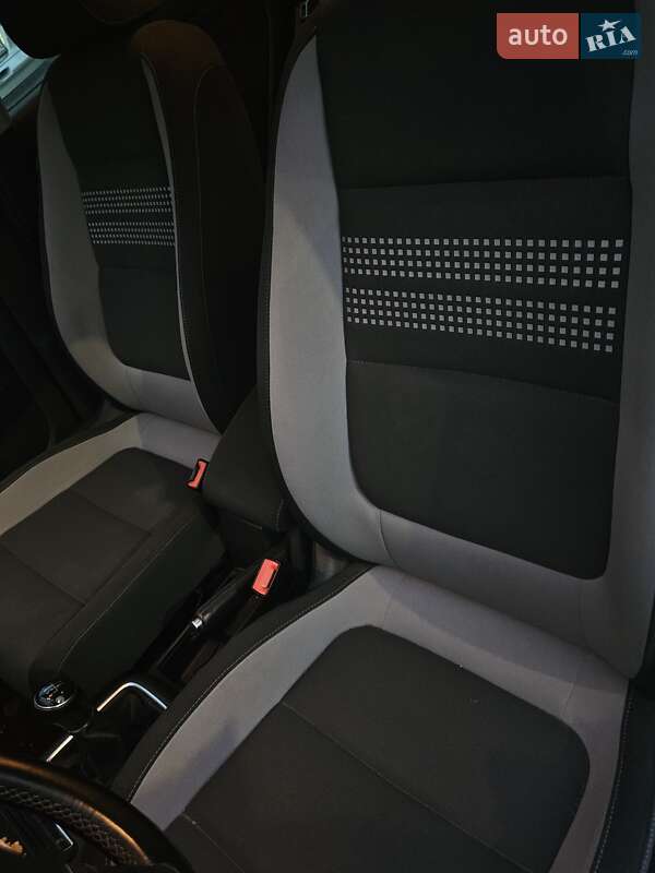 Хетчбек Volkswagen Golf Plus 2013 в Києві фото 28 Хетчбек Volkswagen Golf Plus 2013 в Києві