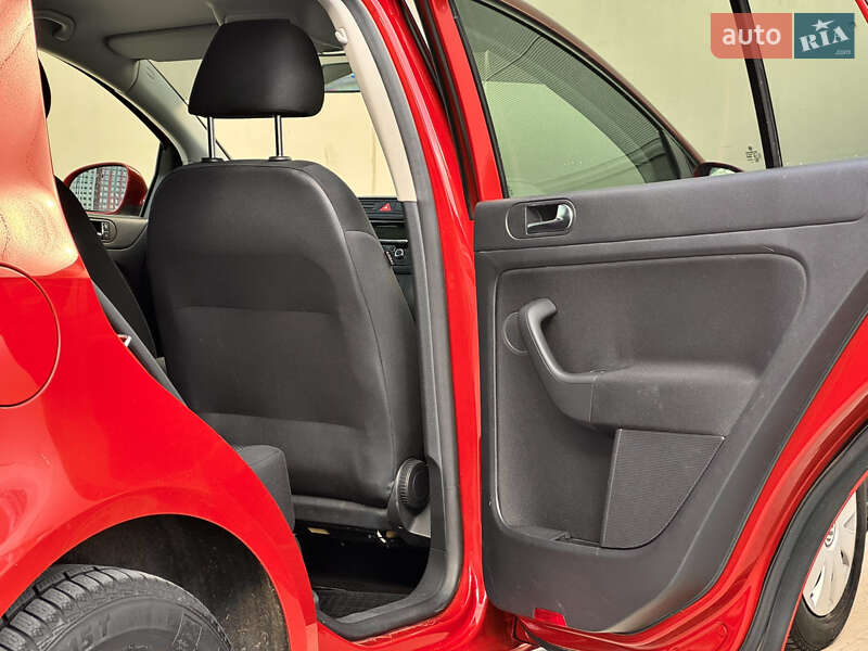 Хетчбек Volkswagen Golf Plus 2010 в Києві