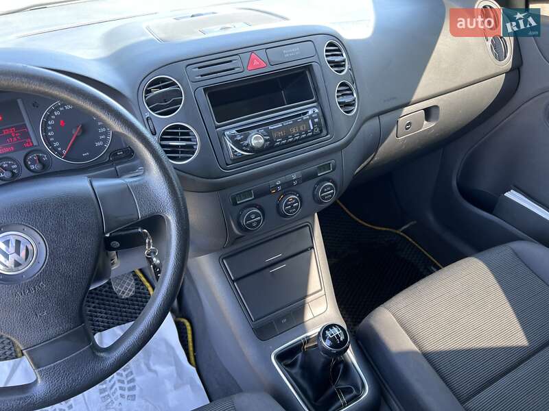 Хетчбек Volkswagen Golf Plus 2006 в Нововолинську