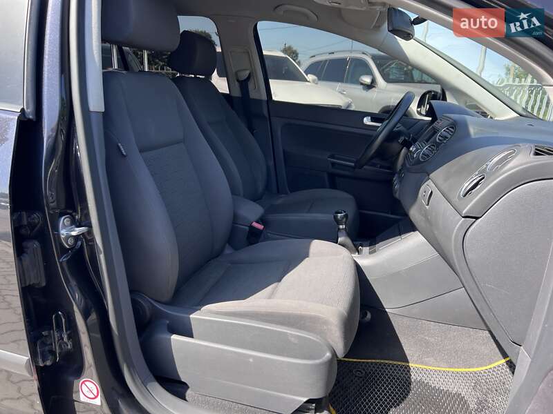 Хетчбек Volkswagen Golf Plus 2006 в Нововолинську