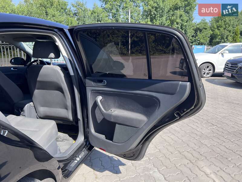 Хетчбек Volkswagen Golf Plus 2006 в Нововолинську