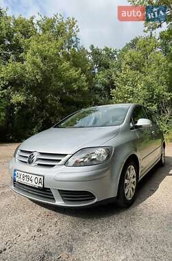 Хетчбек Volkswagen Golf Plus 2005 в Краснограді