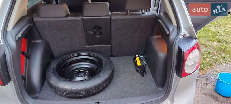 Хетчбек Volkswagen Golf Plus 2007 в Житомирі