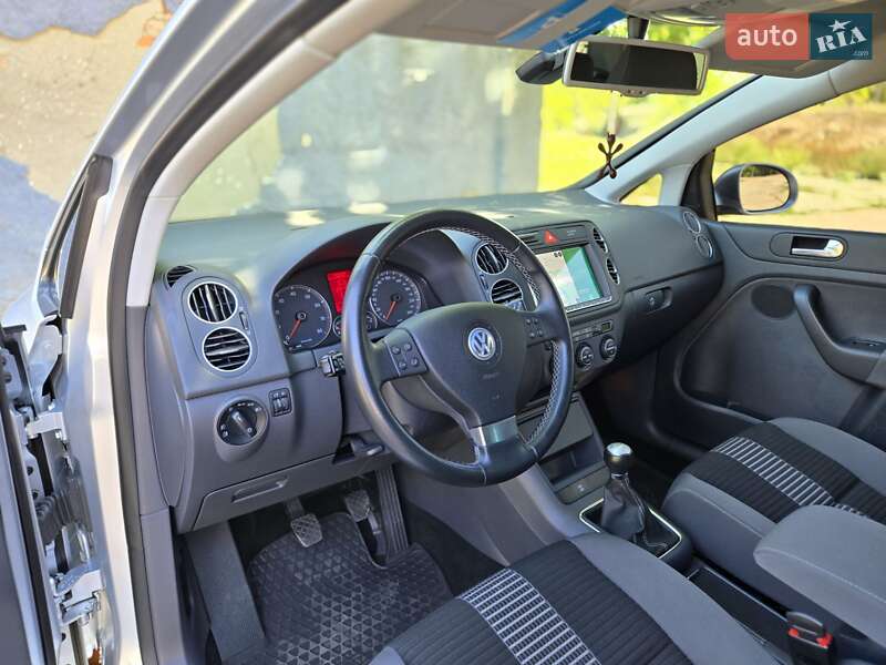 Хэтчбек Volkswagen Golf Plus 2008 в Еланце