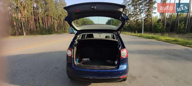 Хэтчбек Volkswagen Golf Plus 2006 в Ахтырке фото 8 Хэтчбек Volkswagen Golf Plus 2006 в Ахтырке