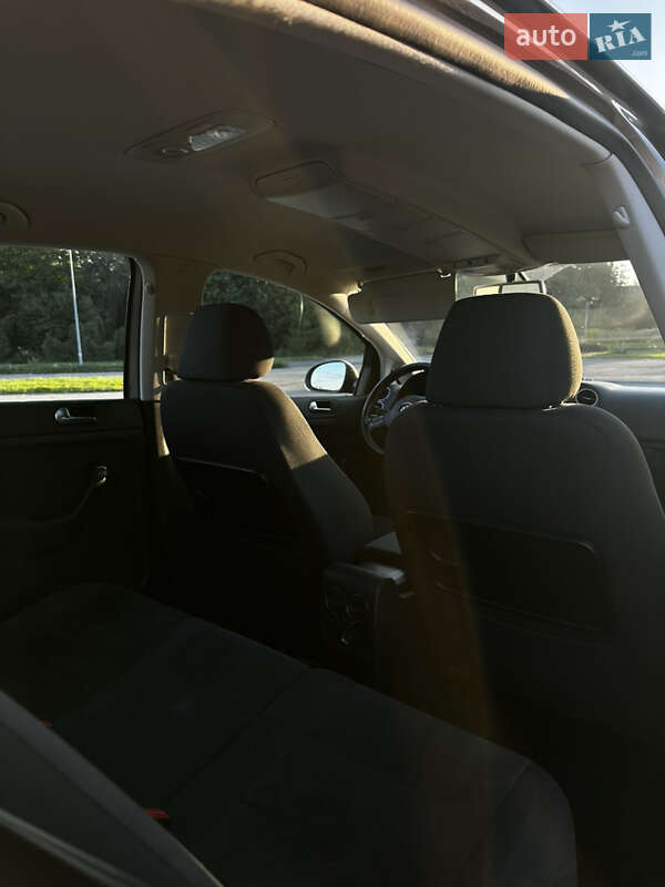 Хэтчбек Volkswagen Golf Plus 2010 в Львове