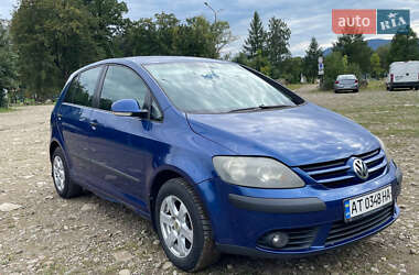 Хэтчбек Volkswagen Golf Plus 2005 в Выгоде