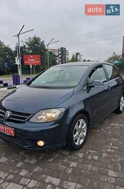 Хэтчбек Volkswagen Golf Plus 2008 в Ровно