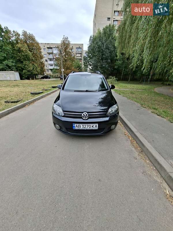Хетчбек Volkswagen Golf Plus 2012 в 