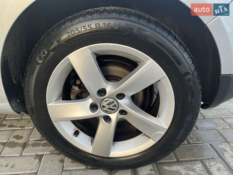 Хэтчбек Volkswagen Golf Plus 2006 в Старой Выжевке фото 10 Хэтчбек Volkswagen Golf Plus 2006 в Старой Выжевке