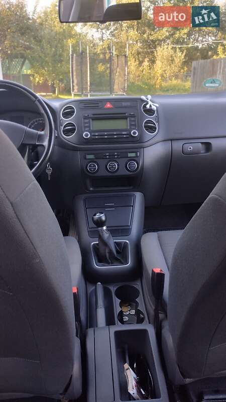 Хэтчбек Volkswagen Golf Plus 2006 в Олевске