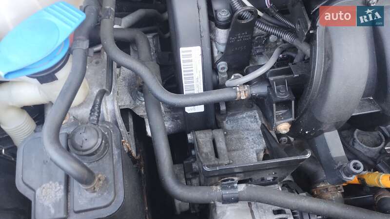 Хэтчбек Volkswagen Golf Plus 2006 в Олевске