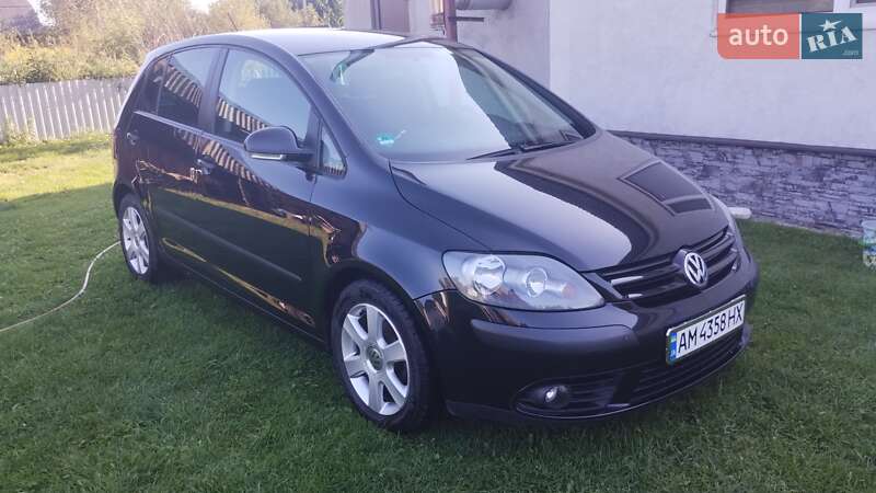 Хэтчбек Volkswagen Golf Plus 2006 в Олевске